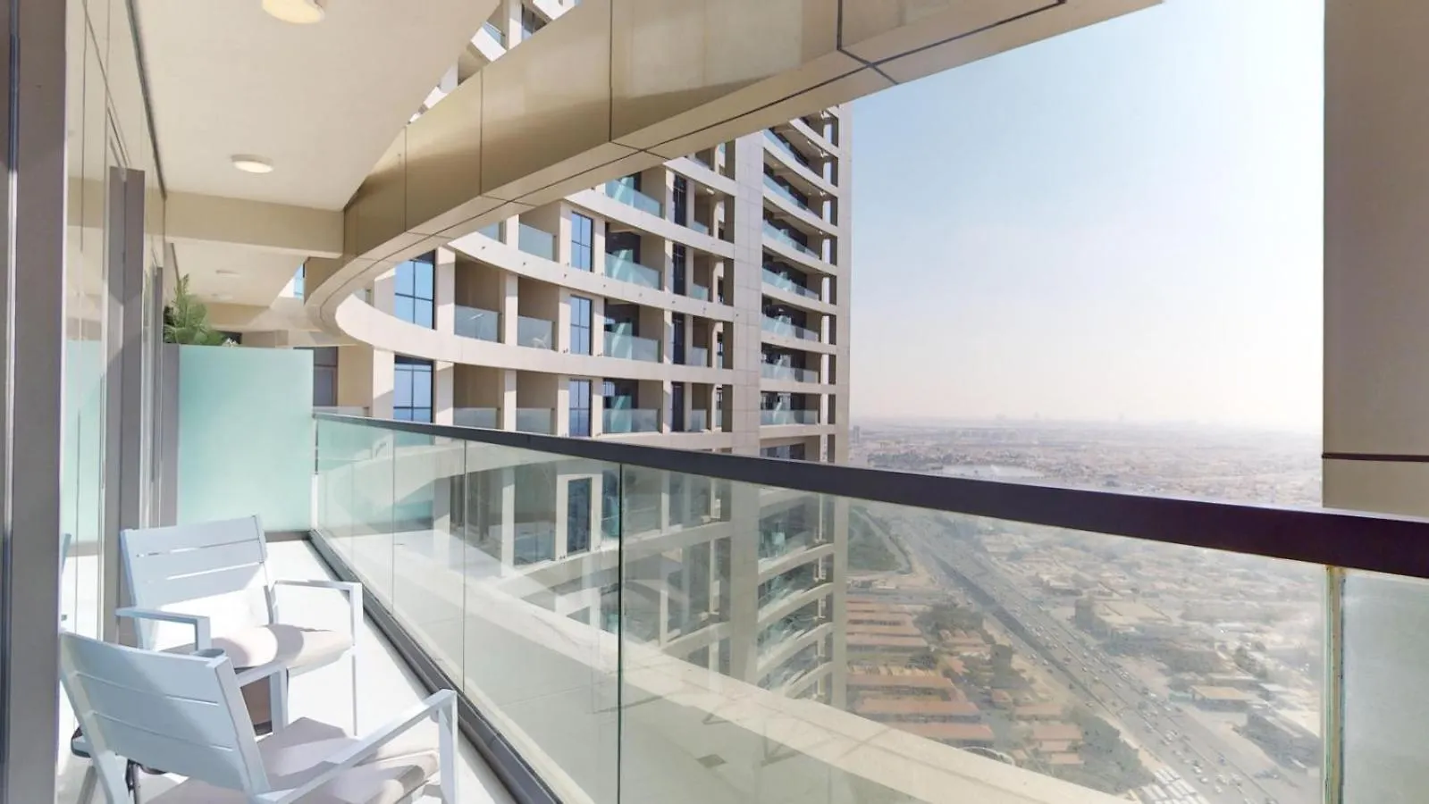 아파트 Aykon City - Two Bed With Mesmerizing City View 두바이