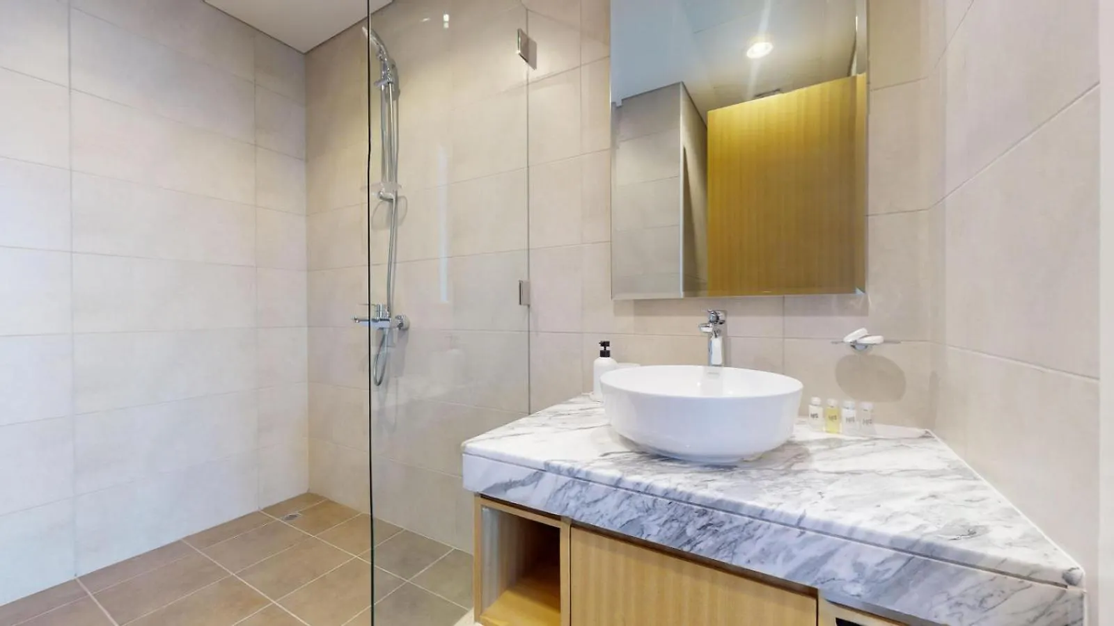 Aykon City - Two Bed With Mesmerizing City View 두바이 아파트